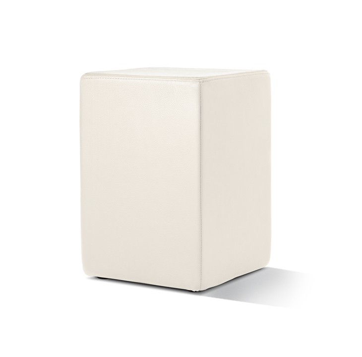pomp-hocker-cremeweiss